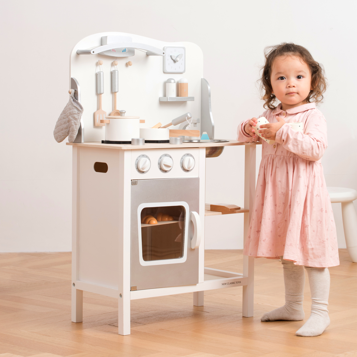 Kitchenette white New Classic Toys